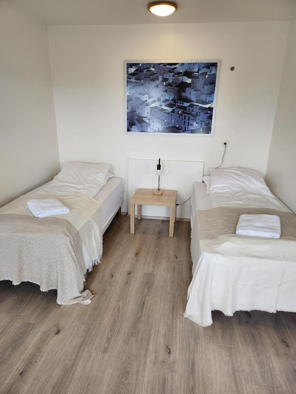 Fjos Guesthouse Varmahlid  Buitenkant foto