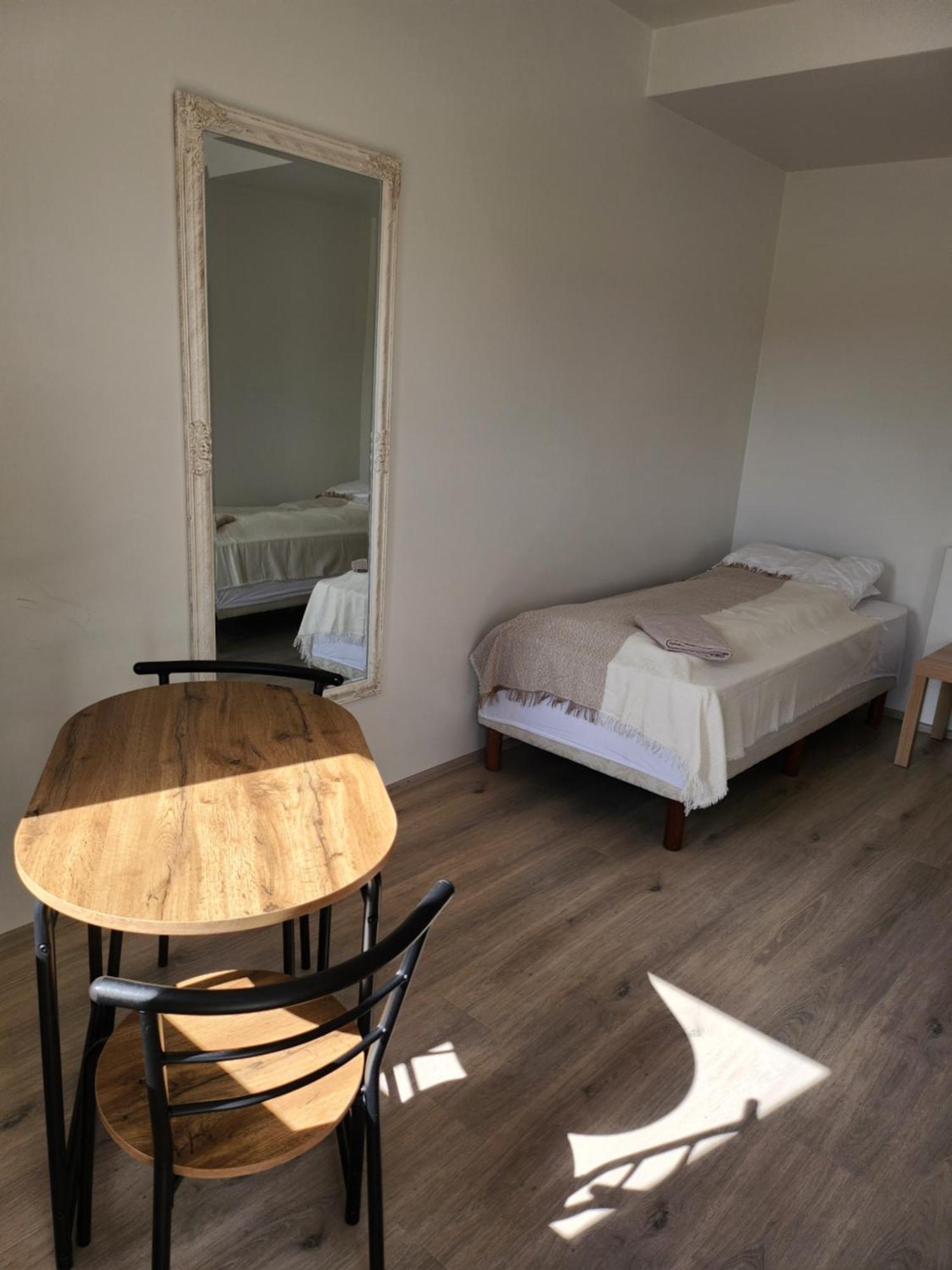 Fjos Guesthouse Varmahlid  Buitenkant foto